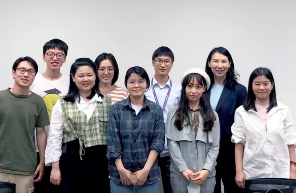 The Uniqueness of the Lab and the Scientific Research Experience of Students